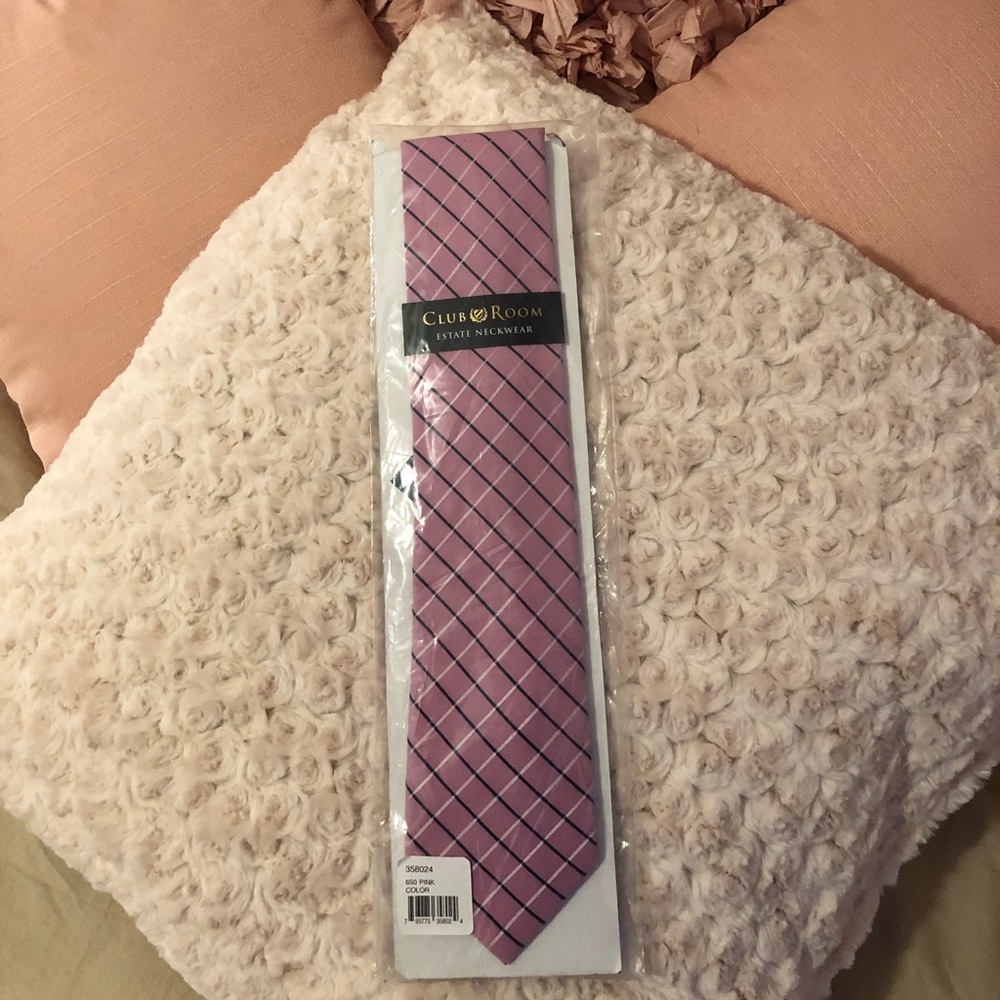 Club Room (from Macy’s) Pink & Royal Blue Tie